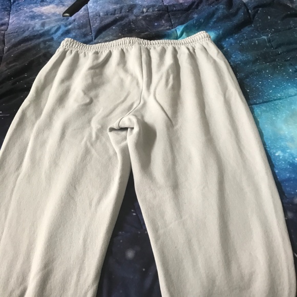 Grey sweatpants - Picture 2 of 2